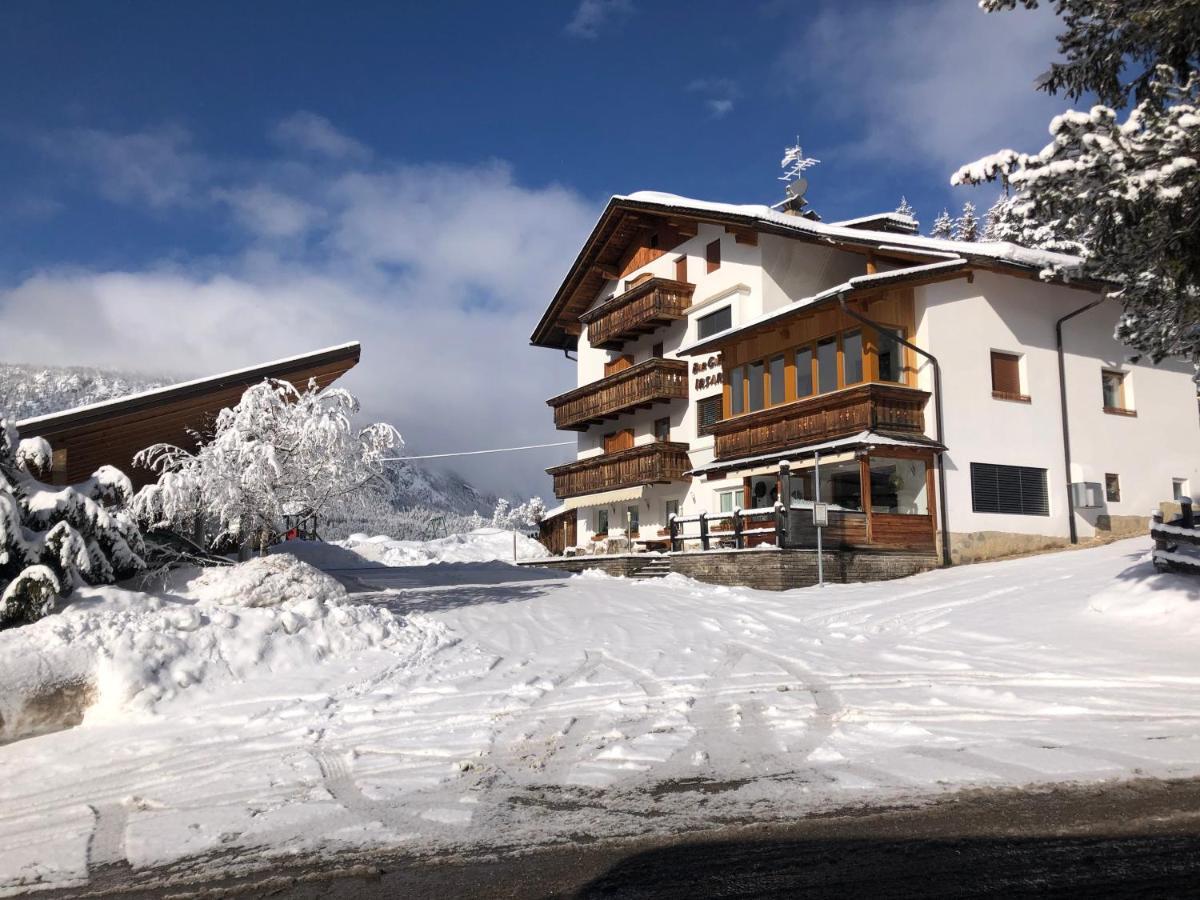 Garni Irsara Hotel San Cassiano  Bagian luar foto
